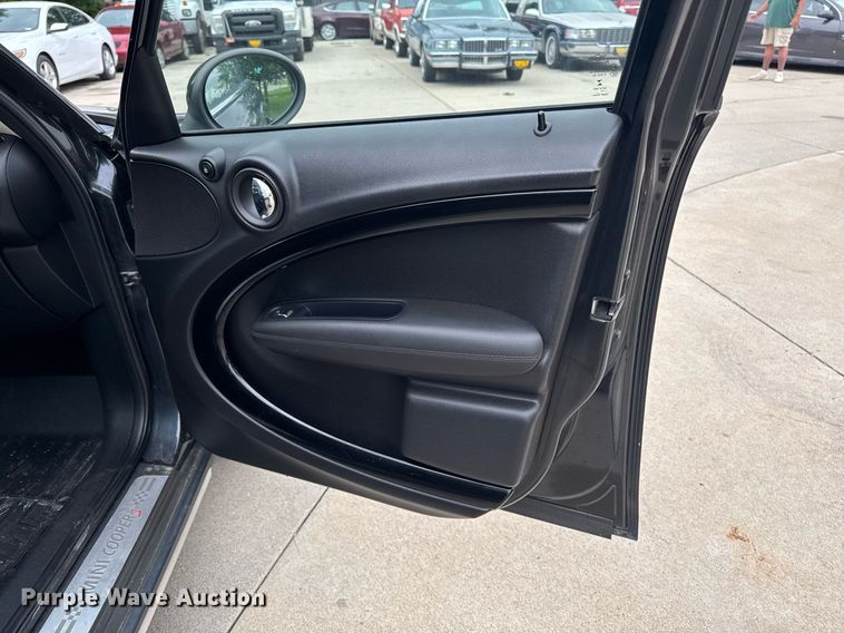 image for item EM2125 2015 Mini Countryman 