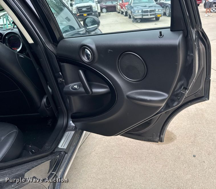 image for item EM2125 2015 Mini Countryman 