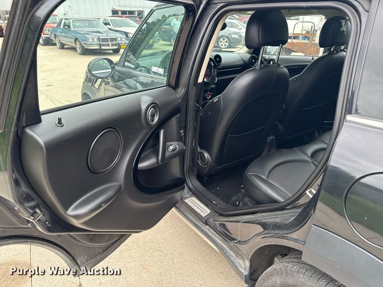 image for item EM2125 2015 Mini Countryman 