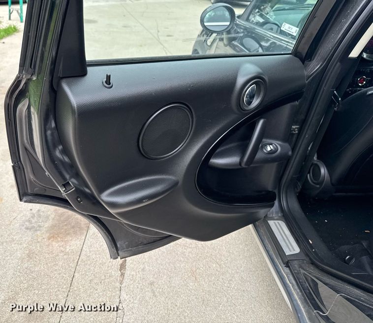 image for item EM2125 2015 Mini Countryman 