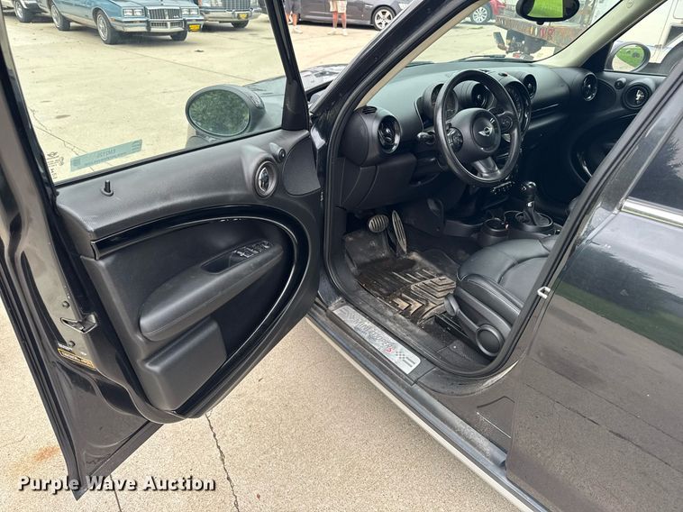 image for item EM2125 2015 Mini Countryman 