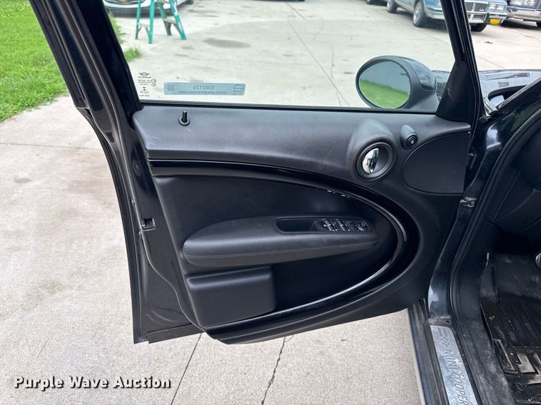 image for item EM2125 2015 Mini Countryman 