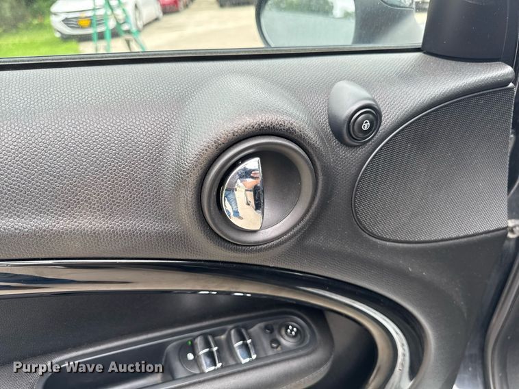 image for item EM2125 2015 Mini Countryman 