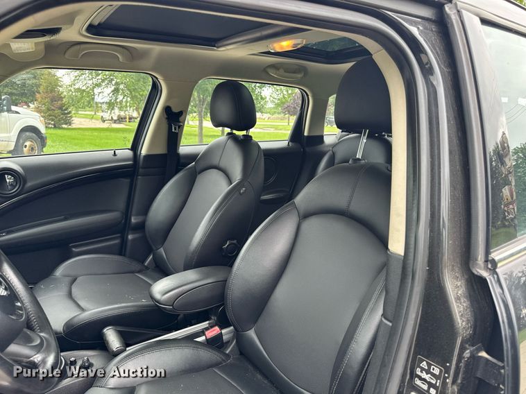 image for item EM2125 2015 Mini Countryman 