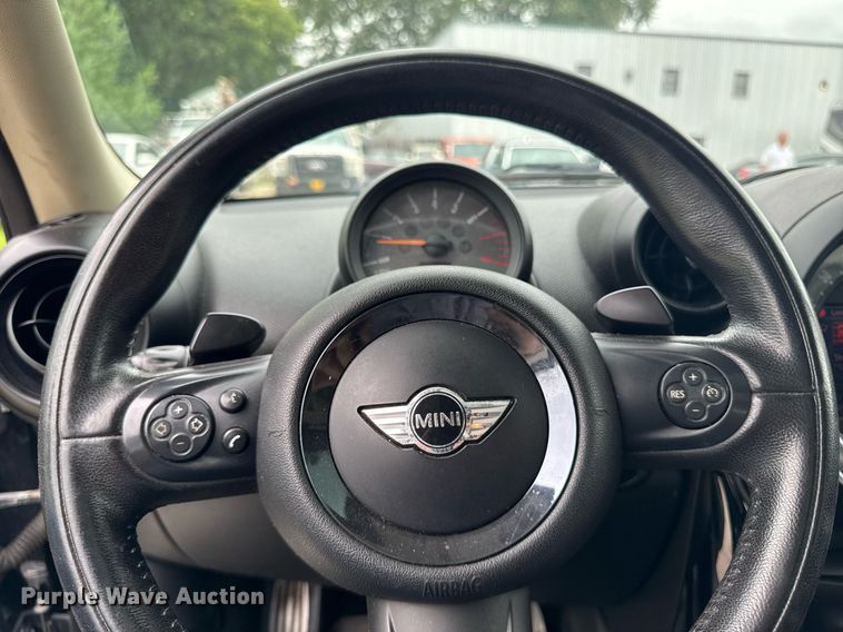 image for item EM2125 2015 Mini Countryman 