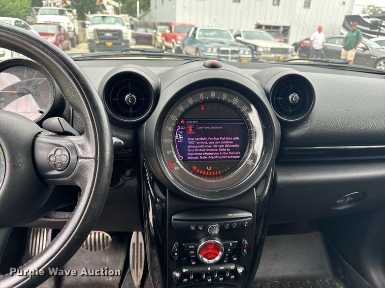 image for item EM2125 2015 Mini Countryman 