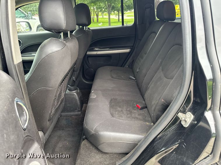 image for item EM2126 2009 Chevrolet HHR SUV