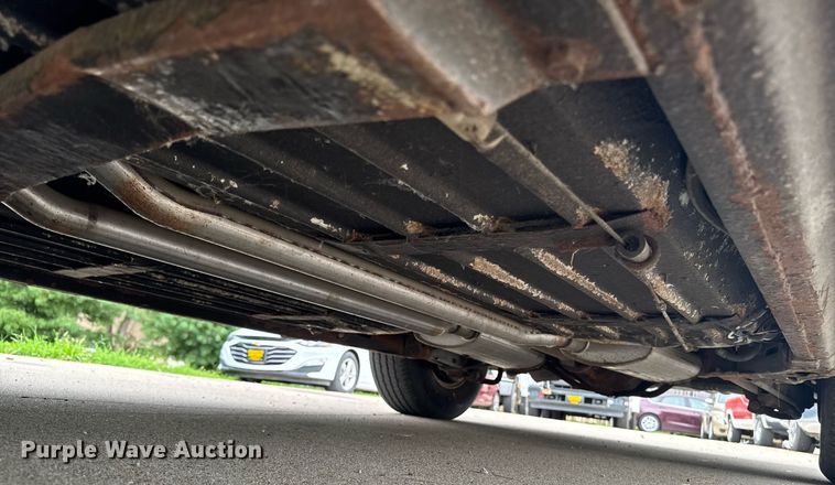 image for item EM2127 1995 Cadillac Fleetwood limousine