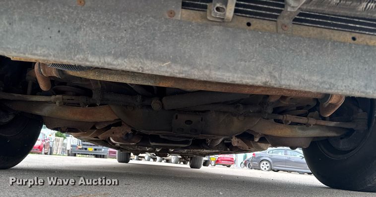 image for item EM2127 1995 Cadillac Fleetwood limousine