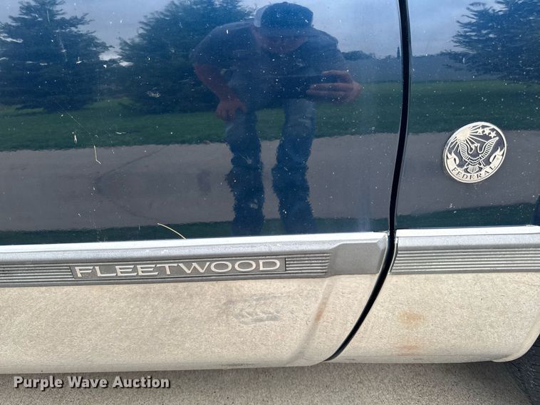 image for item EM2127 1995 Cadillac Fleetwood limousine