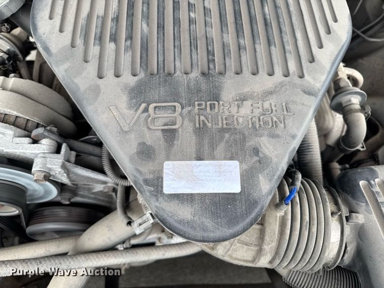 image for item EM2127 1995 Cadillac Fleetwood limousine