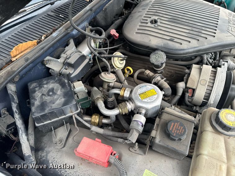 image for item EM2127 1995 Cadillac Fleetwood limousine