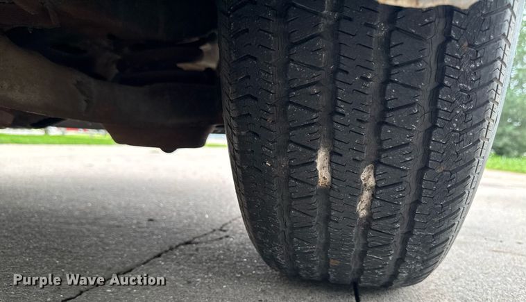 image for item EM2127 1995 Cadillac Fleetwood limousine