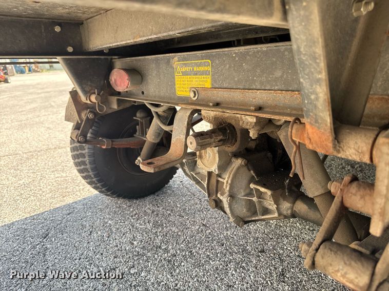 image for item EM2137 1988 Cushman Turf-Truckster utility vehicle