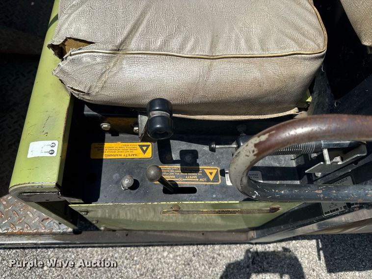 image for item EM2137 1988 Cushman Turf-Truckster utility vehicle