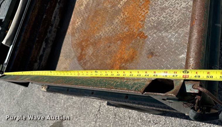 image for item EM2137 1988 Cushman Turf-Truckster utility vehicle