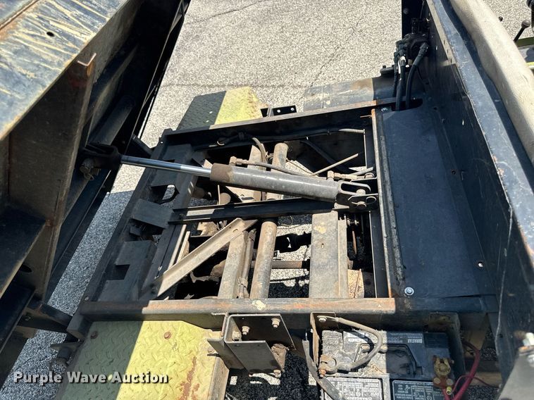 image for item EM2137 1988 Cushman Turf-Truckster utility vehicle