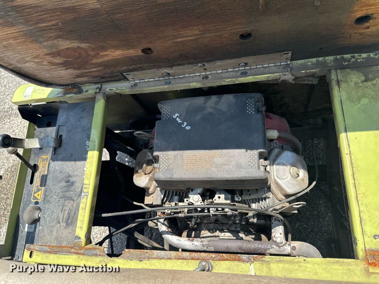 image for item EM2137 1988 Cushman Turf-Truckster utility vehicle