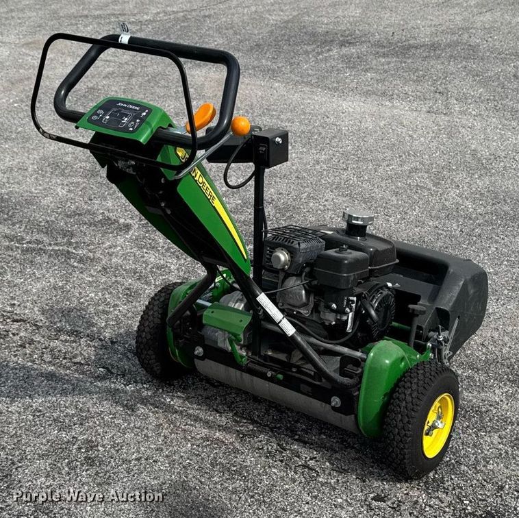 image for item EM2138 2020 John Deere 220SL greens mower