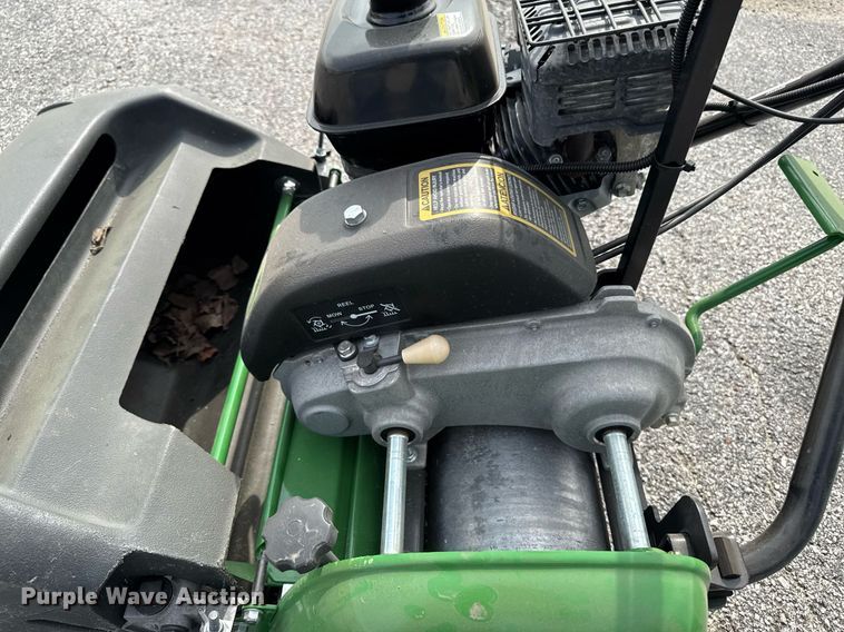 image for item EM2138 2020 John Deere 220SL greens mower