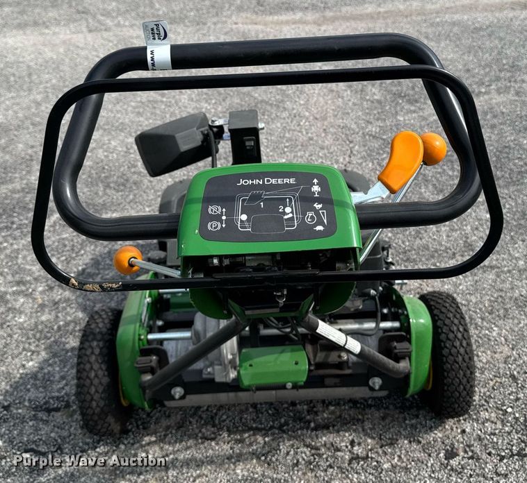 image for item EM2138 2020 John Deere 220SL greens mower