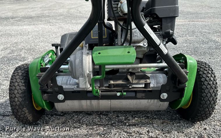 image for item EM2138 2020 John Deere 220SL greens mower