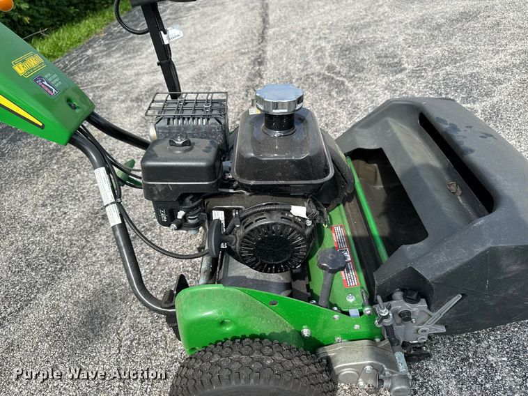 image for item EM2138 2020 John Deere 220SL greens mower