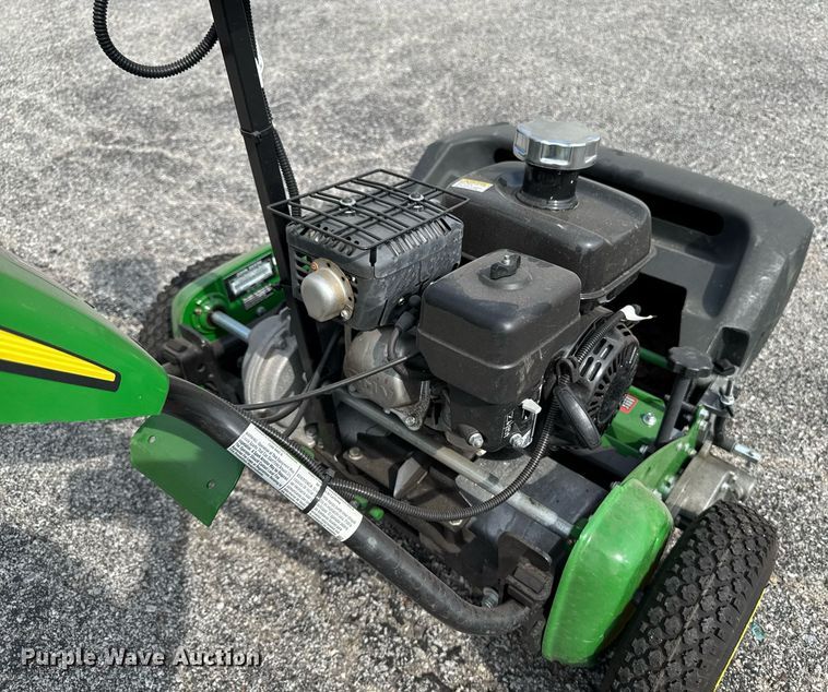 image for item EM2138 2020 John Deere 220SL greens mower
