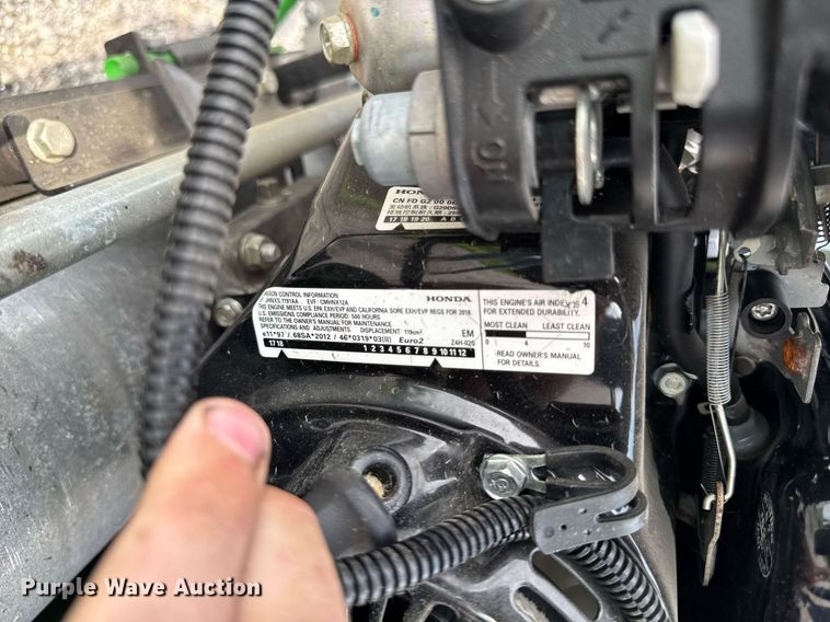 image for item EM2138 2020 John Deere 220SL greens mower