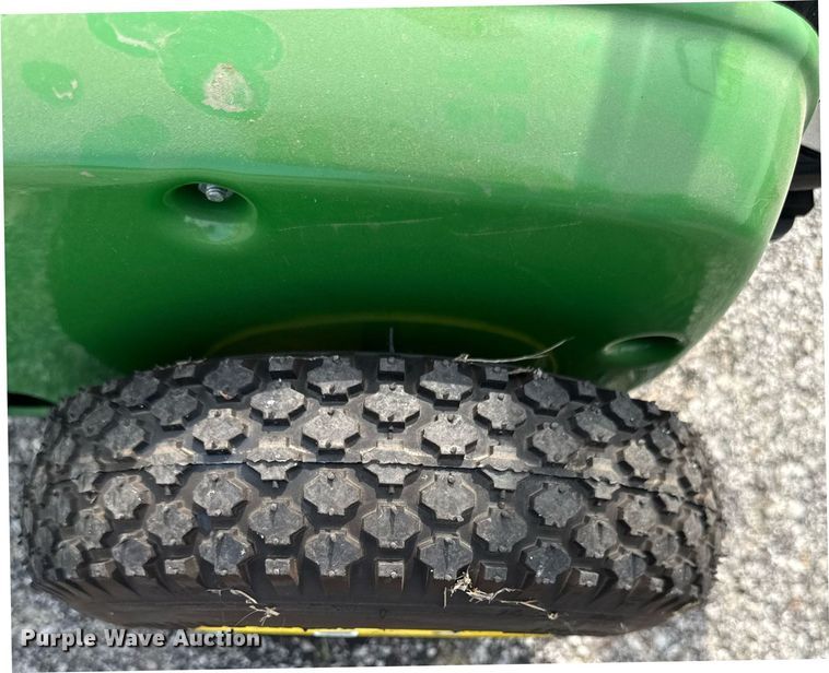 image for item EM2138 2020 John Deere 220SL greens mower