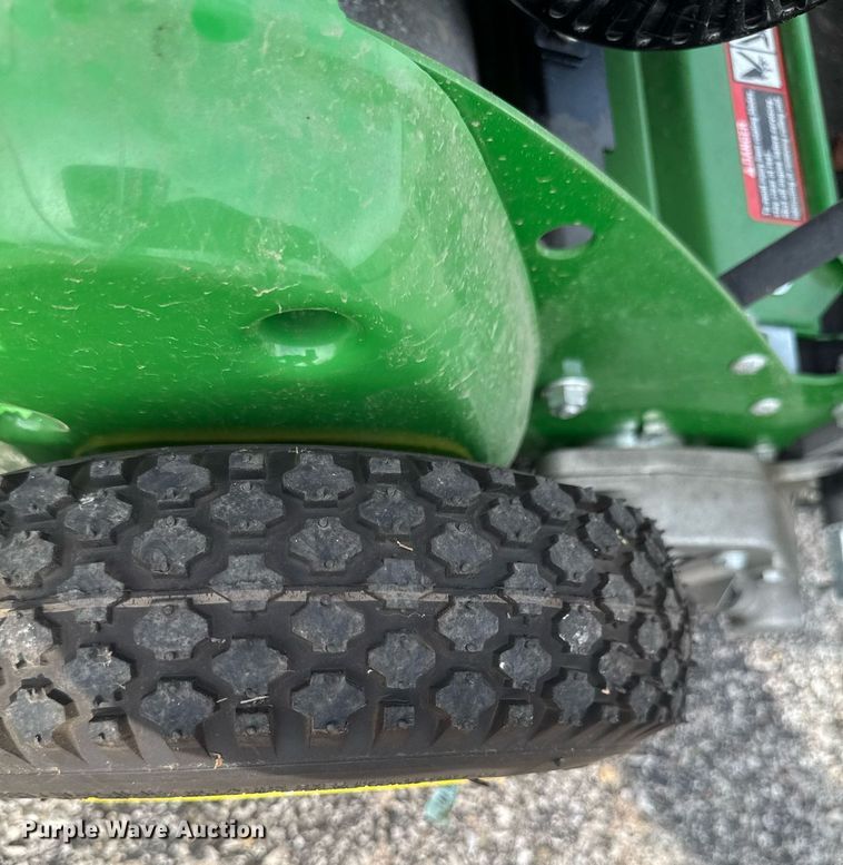 image for item EM2138 2020 John Deere 220SL greens mower