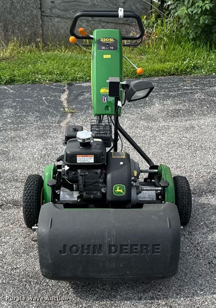 image for item EM2139 2020 John Deere 220 SL greens mower