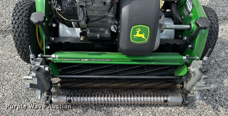 image for item EM2139 2020 John Deere 220 SL greens mower