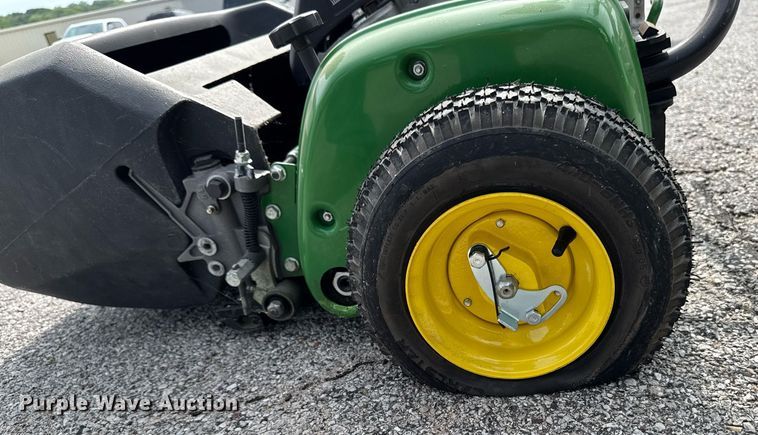 image for item EM2139 2020 John Deere 220 SL greens mower