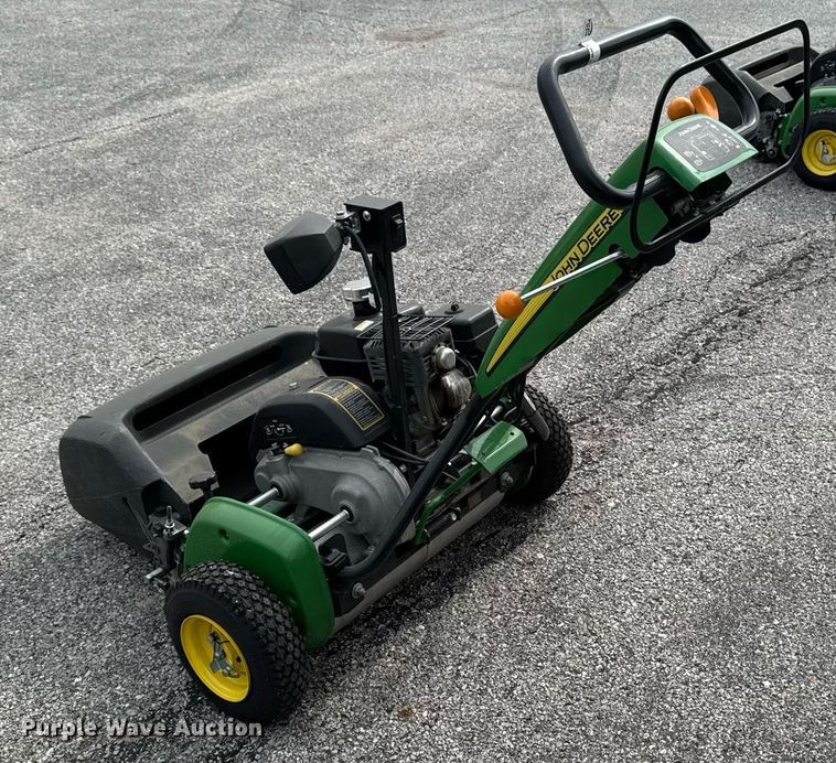 image for item EM2141 2020 John Deere 220 SL greens mower