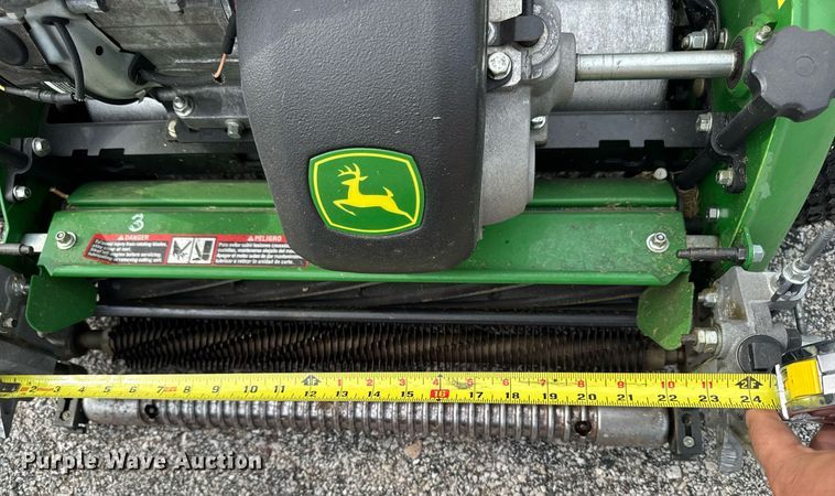image for item EM2141 2020 John Deere 220 SL greens mower