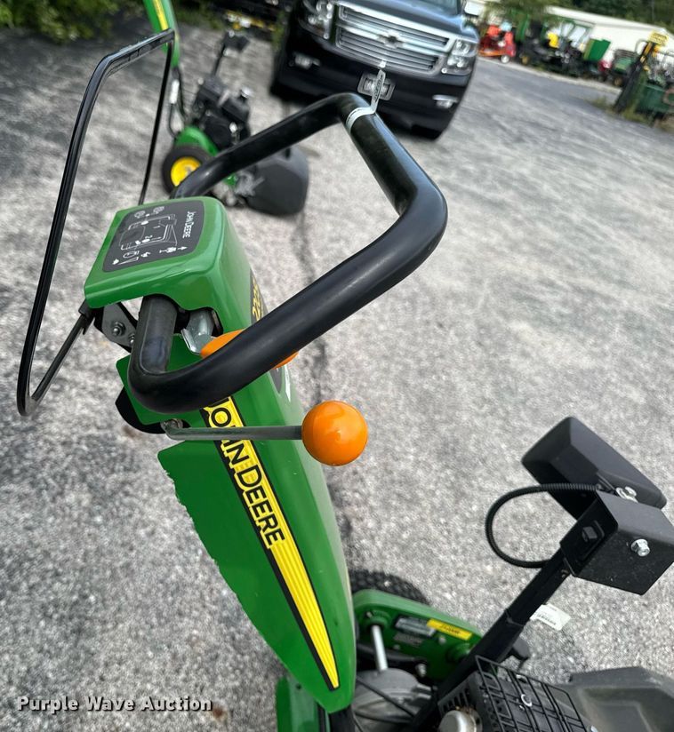 image for item EM2141 2020 John Deere 220 SL greens mower