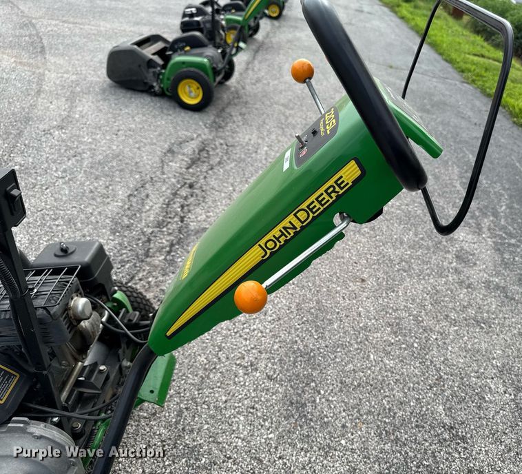 image for item EM2141 2020 John Deere 220 SL greens mower