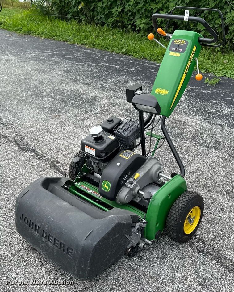 image for item EM2142 2020 John Deere 220 SL greens mower