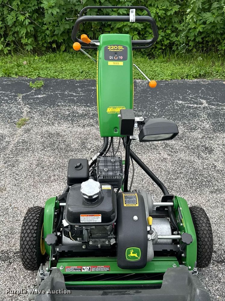 image for item EM2142 2020 John Deere 220 SL greens mower