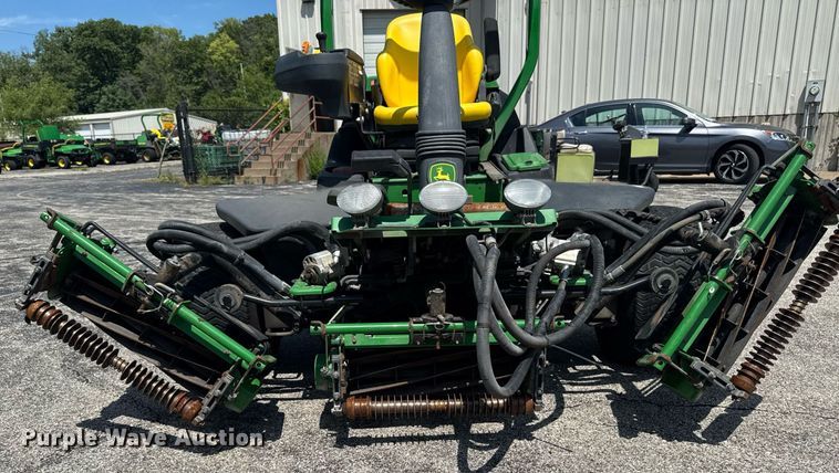image for item EM2143 John Deere 7700 reel mower