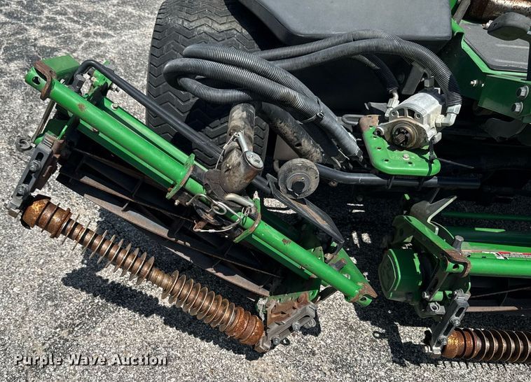 image for item EM2143 John Deere 7700 reel mower
