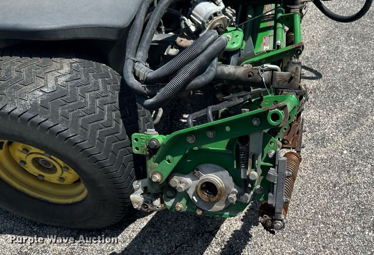 image for item EM2143 John Deere 7700 reel mower