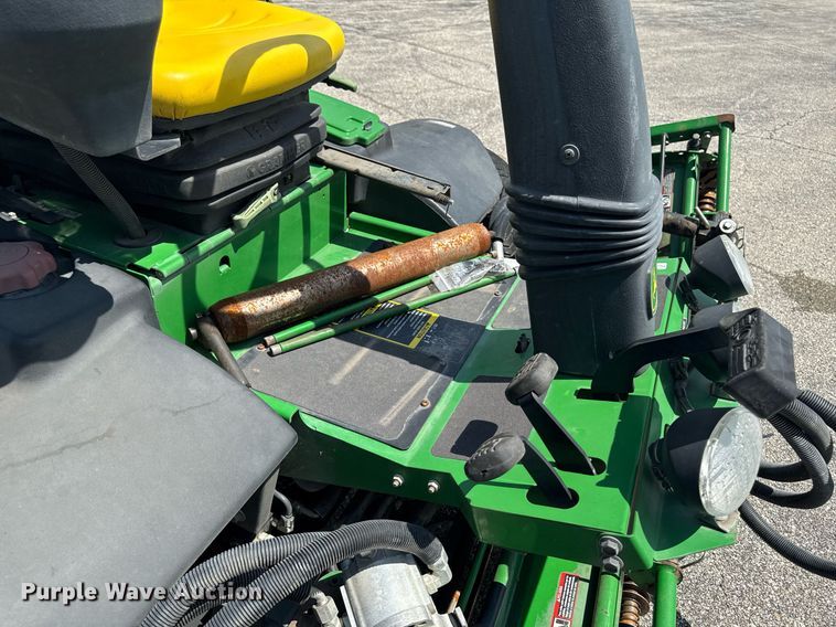 image for item EM2143 John Deere 7700 reel mower