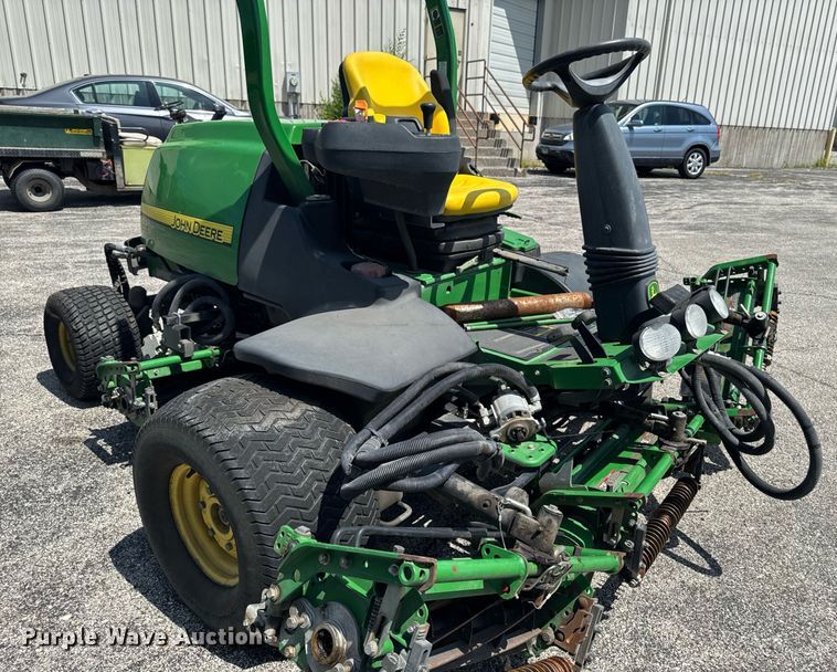 image for item EM2143 John Deere 7700 reel mower