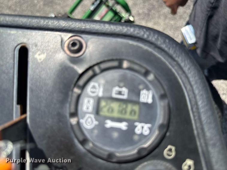 image for item EM2143 John Deere 7700 reel mower