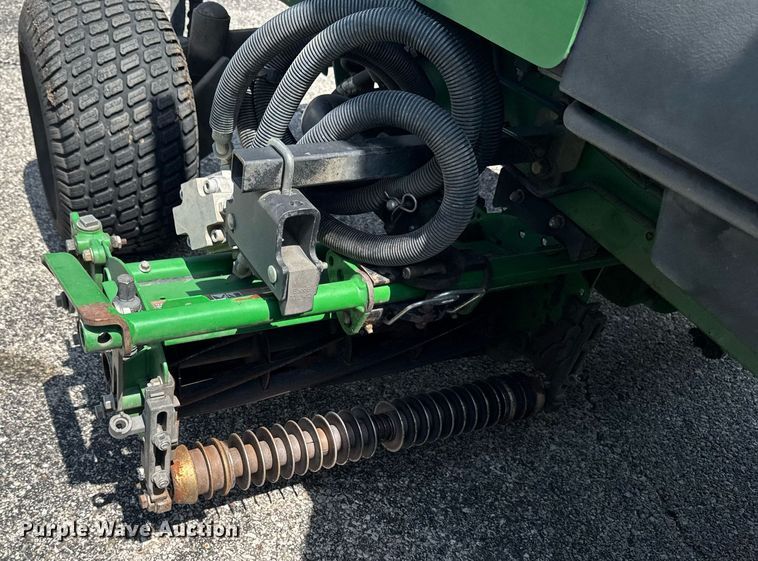 image for item EM2143 John Deere 7700 reel mower