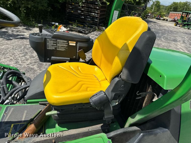 image for item EM2143 John Deere 7700 reel mower