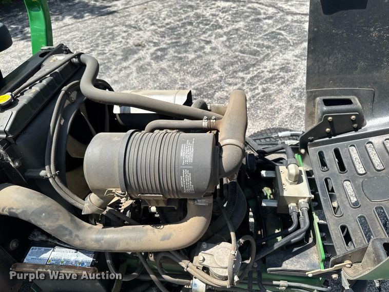 image for item EM2143 John Deere 7700 reel mower