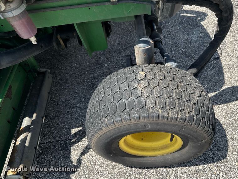 image for item EM2143 John Deere 7700 reel mower